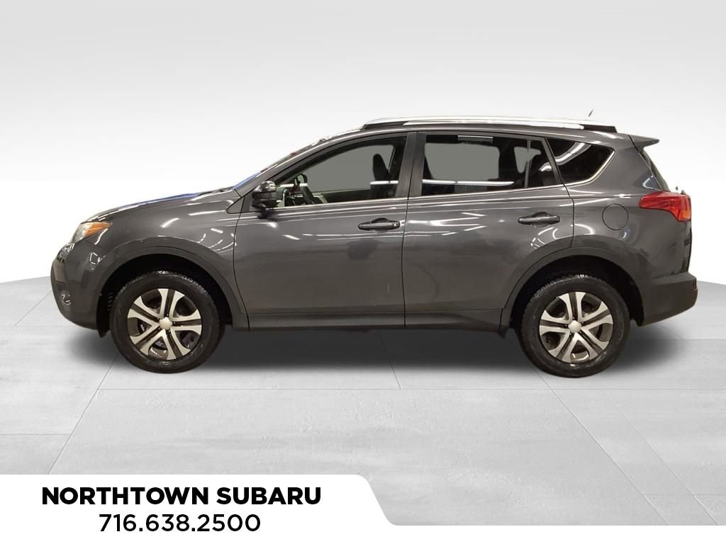 Used 2015 Toyota RAV4 LE FWD image 2