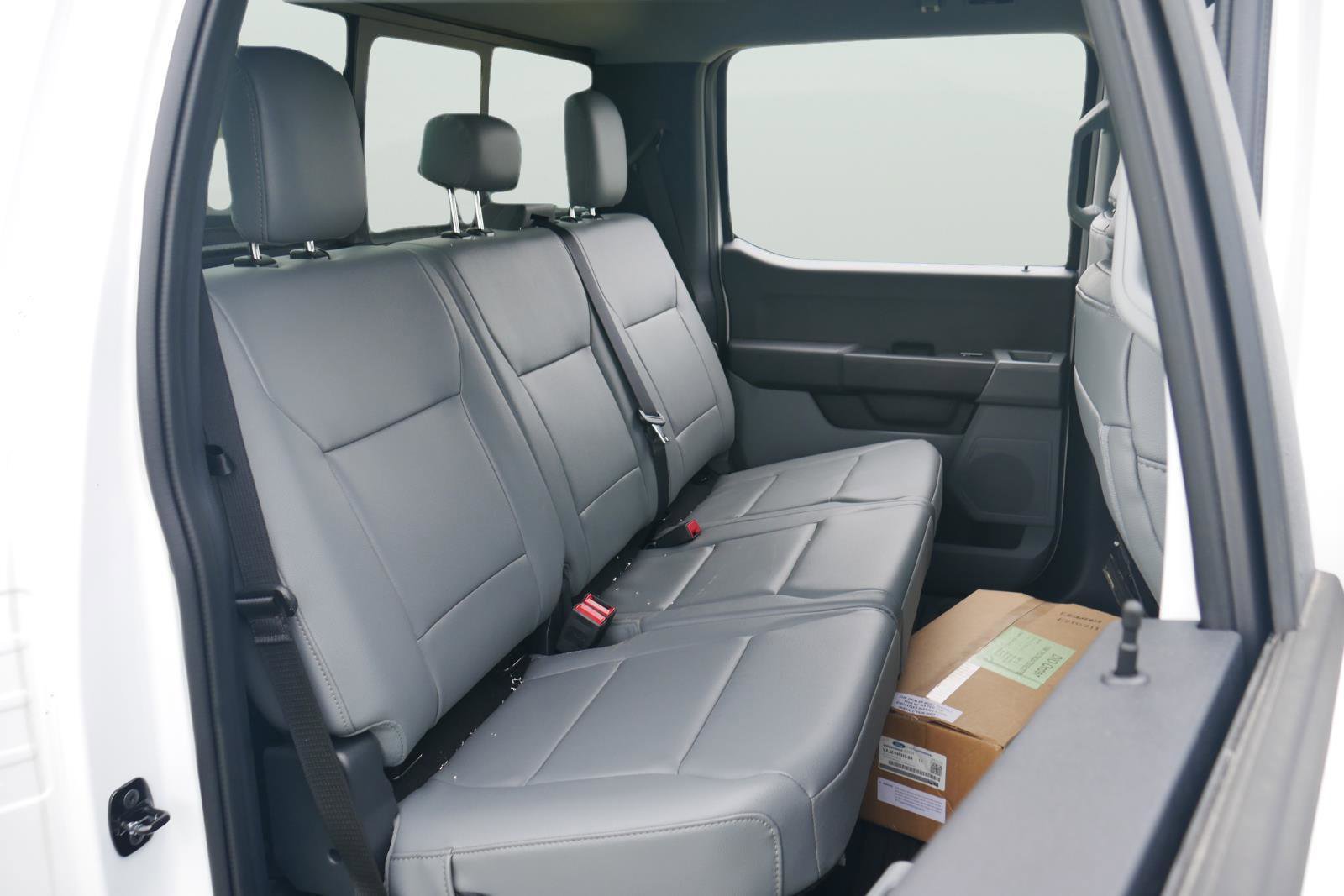 New 2025 Ford F250 XL w/ XL Chrome Package image 61