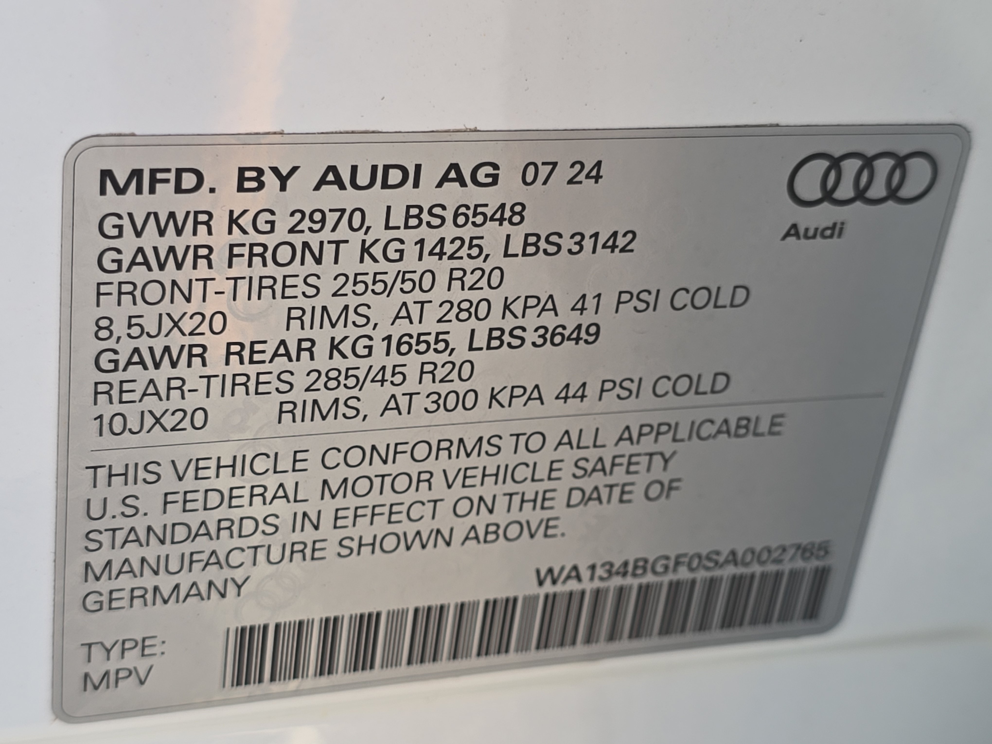 Used 2025 Audi Q6 e-tron Prestige w/ Black Warm Weather Package AWD/4WD image 35