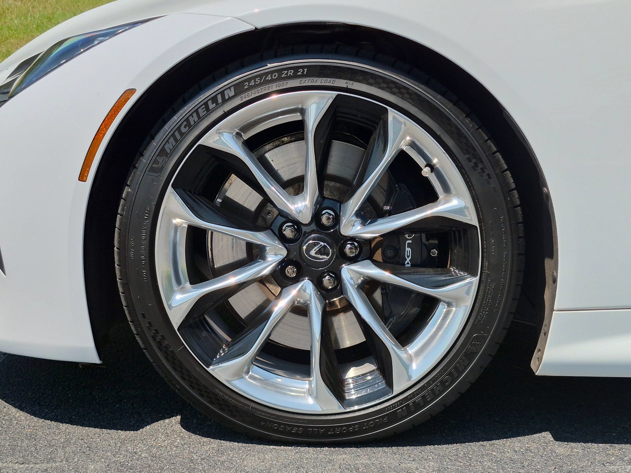 Used 2023 Lexus LC 500 Coupe w/ Dynamic Handling Package RWD image 35