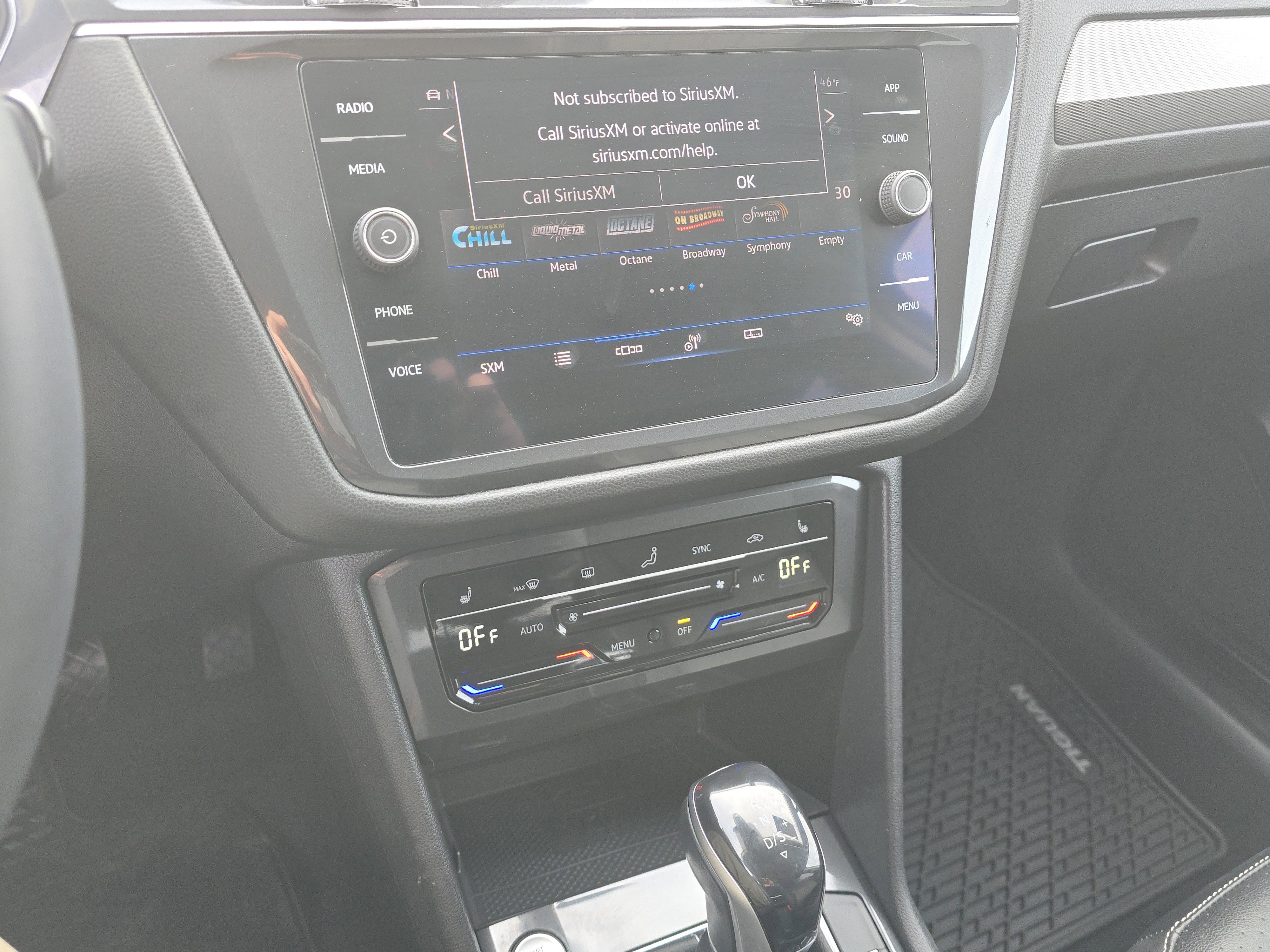 Certified 2022 Volkswagen Tiguan SE image 30