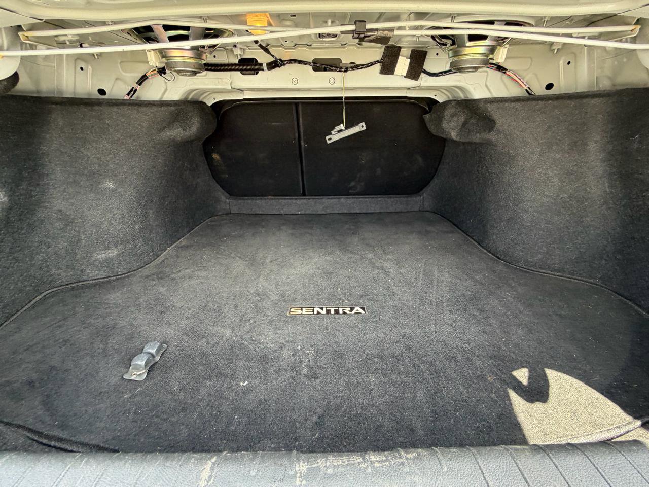 Used 2024 Nissan Sentra SV FWD image 31