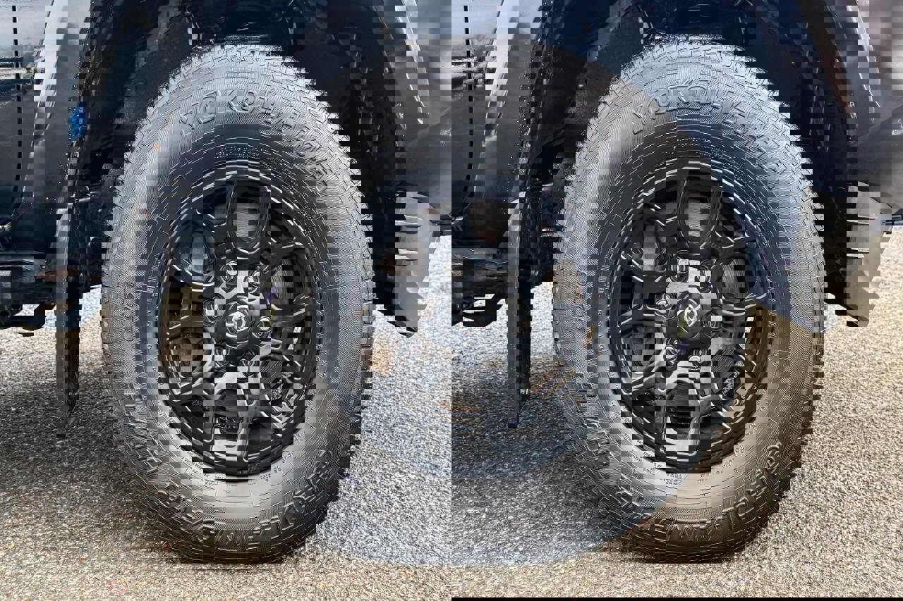 Used 2020 Toyota Tacoma SR5 image 9