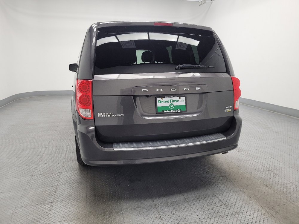 Used 2019 Dodge Grand Caravan SXT image 6