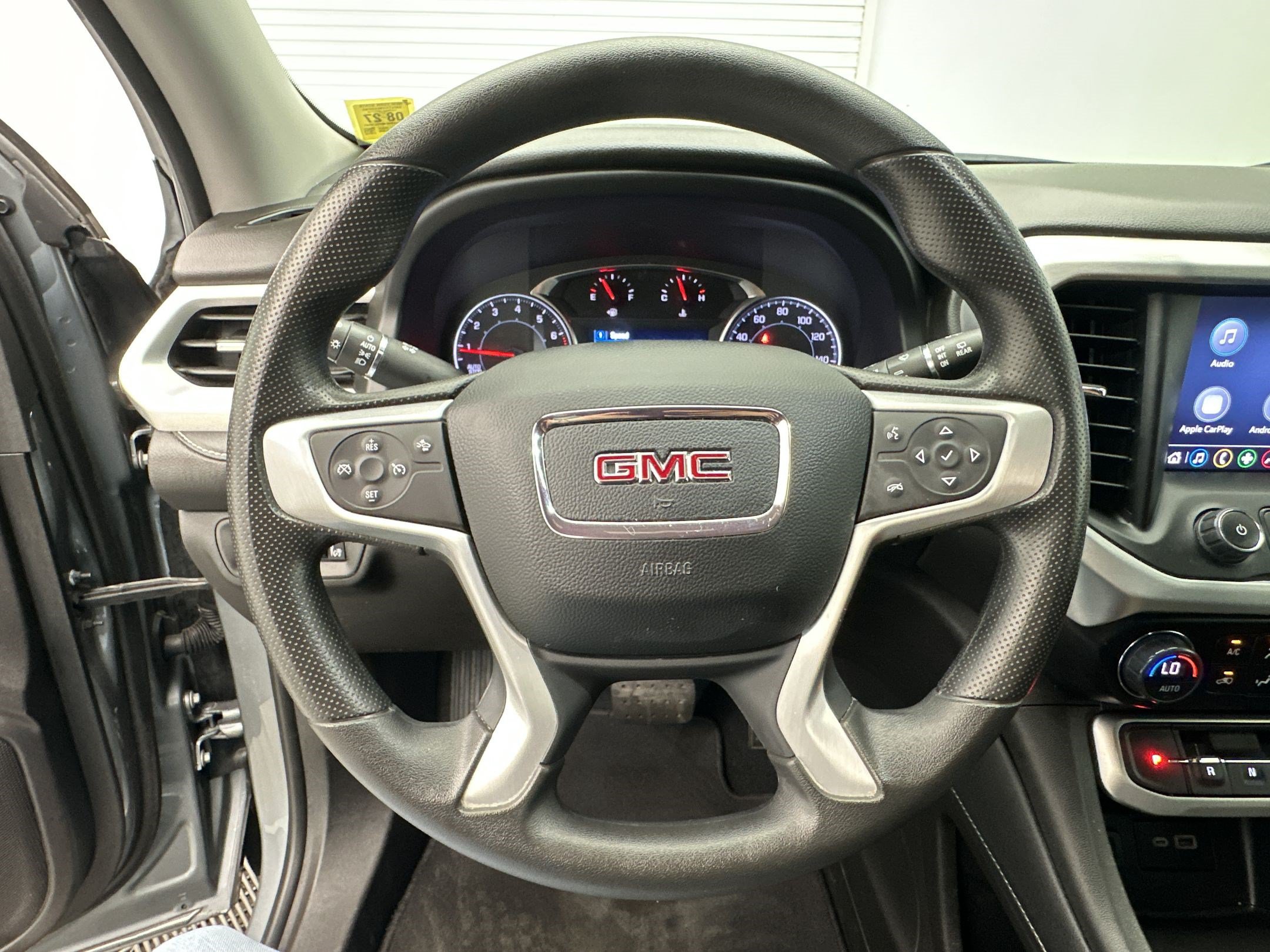 Certified 2023 GMC Acadia SLE w/ Driver Convenience Package AWD/4WD image 11