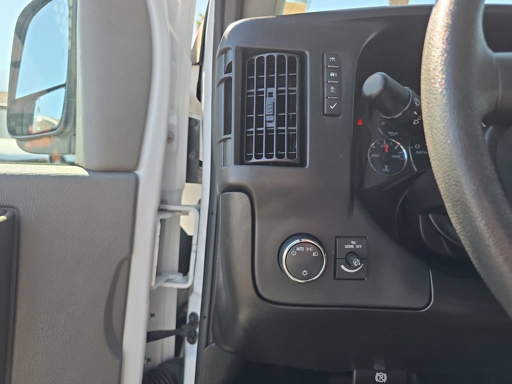 Used 2024 GMC Savana 2500 w/ Driver Convenience Package RWD image 16