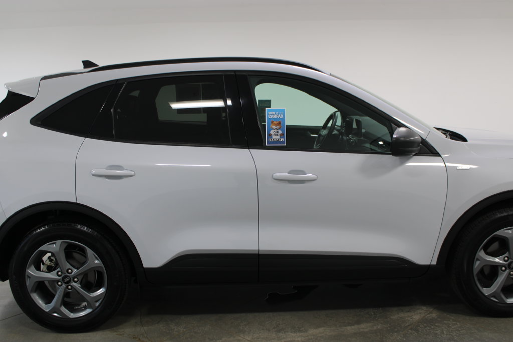 Used 2025 Ford Escape ST-Line FWD image 11