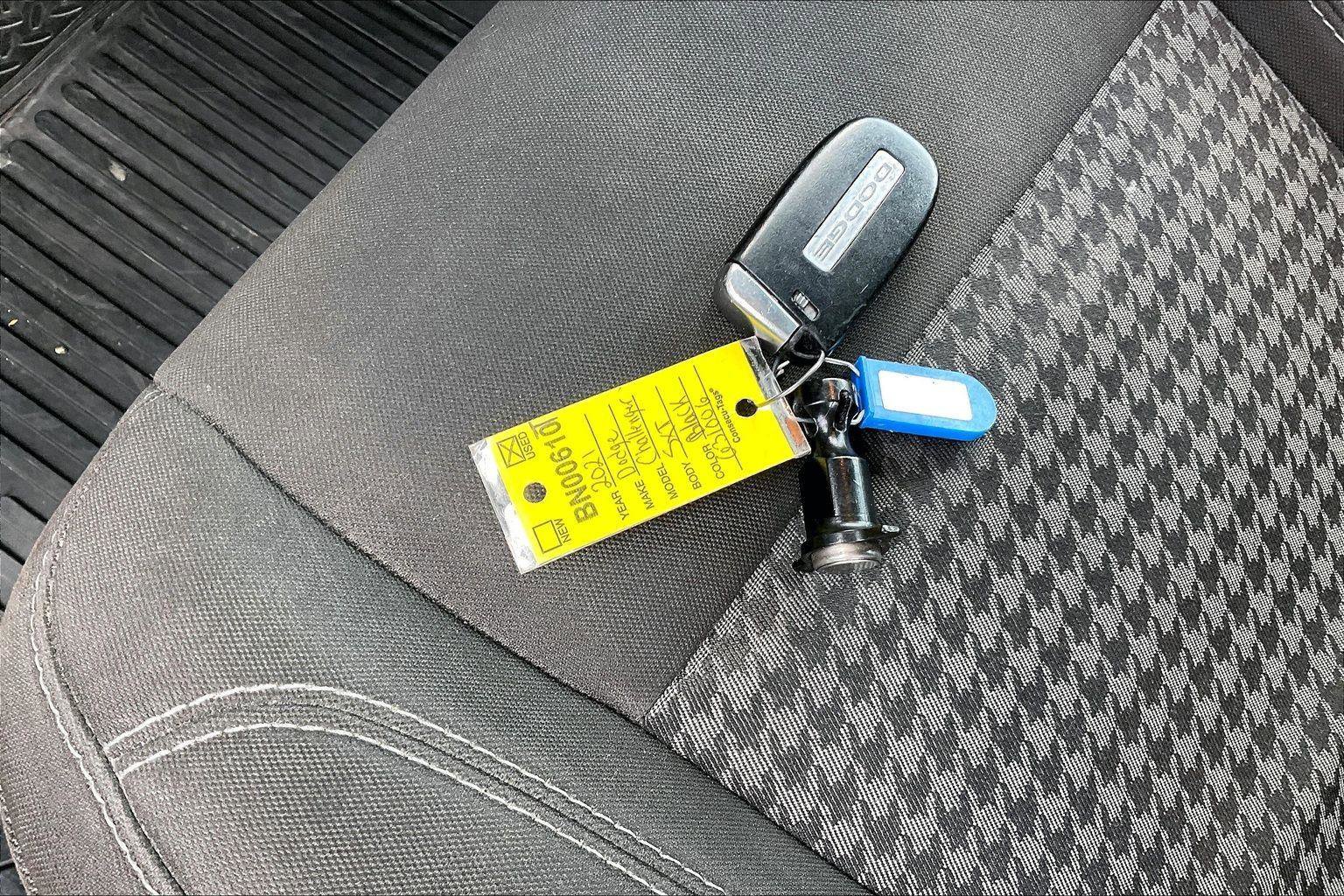 Used 2021 Dodge Challenger SXT RWD image 11