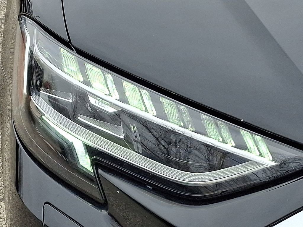 Used 2023 Audi A8 L 3.0T w/ Comfort Plus Package image 9