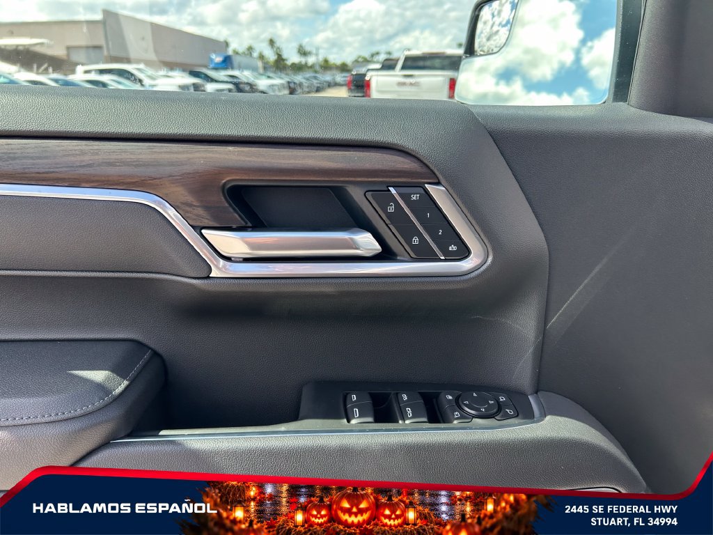 New 2026 GMC Sierra 1500 SLT w/ SLT Premium Package AWD/4WD image 22