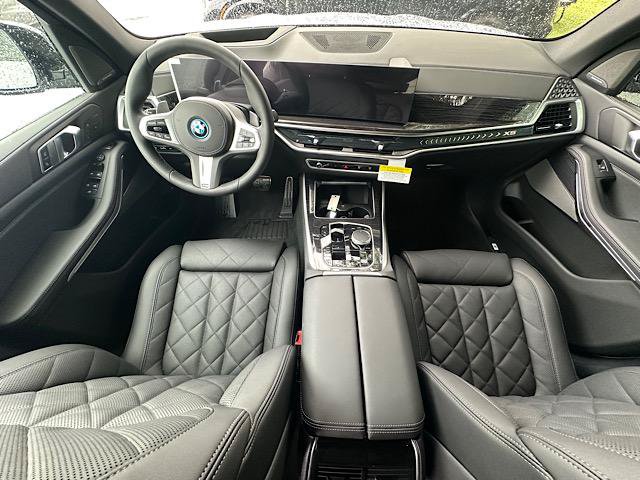 New 2026 BMW X5 xDrive50e w/ M Sport Package AWD/4WD image 6