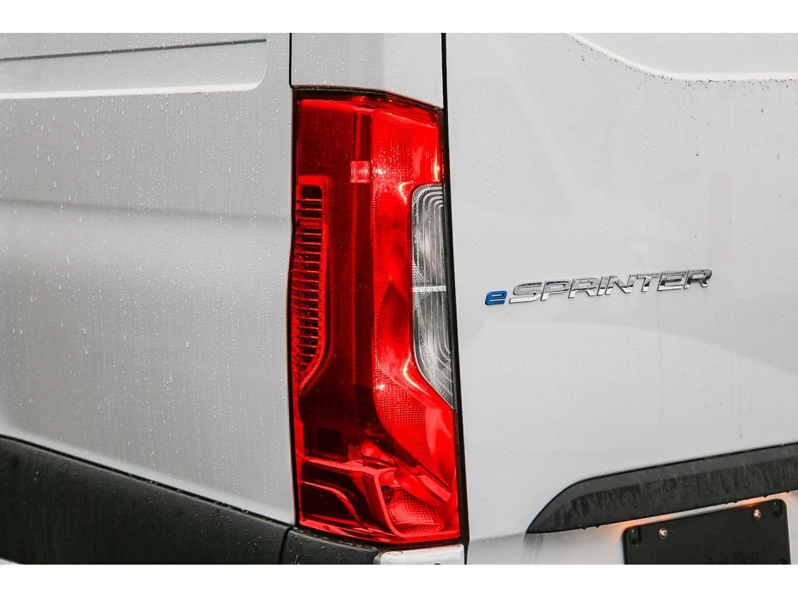 New 2024 Mercedes-Benz eSprinter 170 Cargo image 9