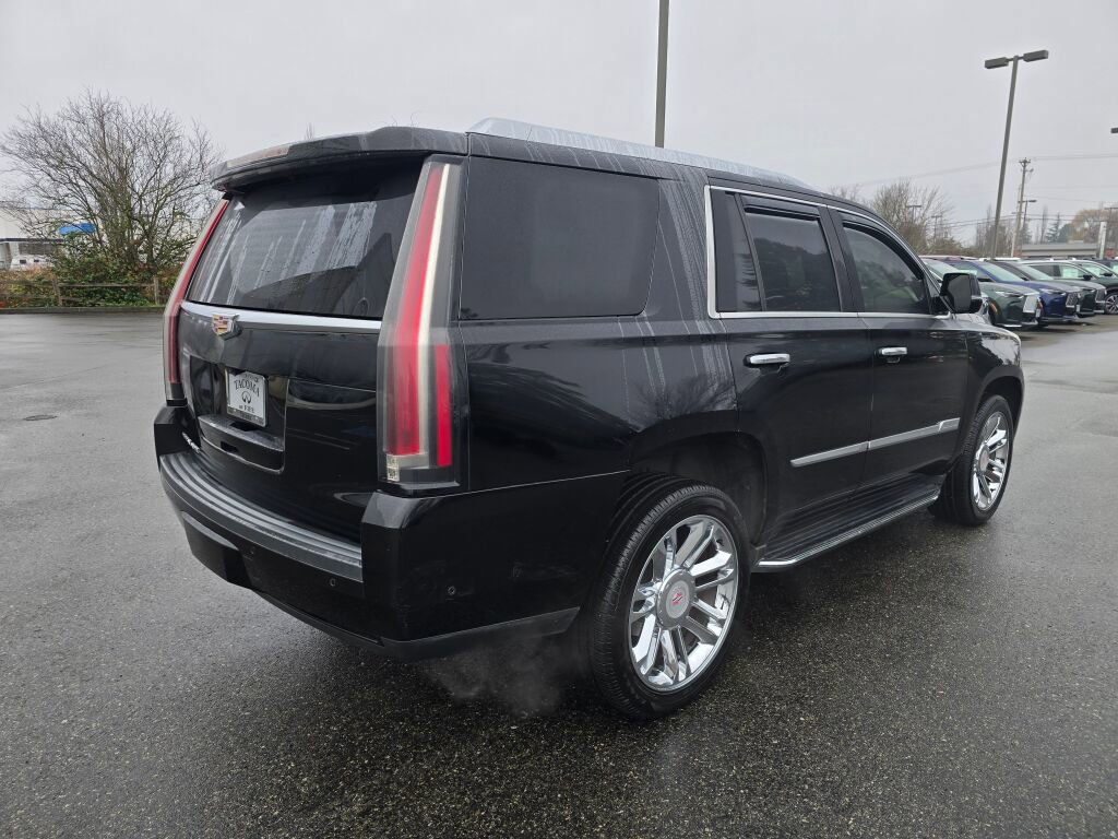 Used 2019 Cadillac Escalade Luxury image 7