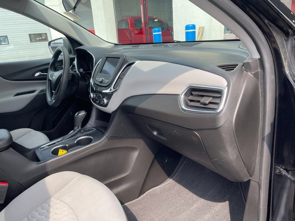 Used 2021 Chevrolet Equinox LS AWD/4WD image 23