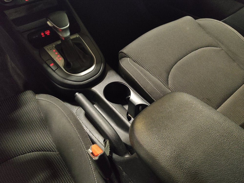 Used 2020 Kia Forte LXS FWD image 26