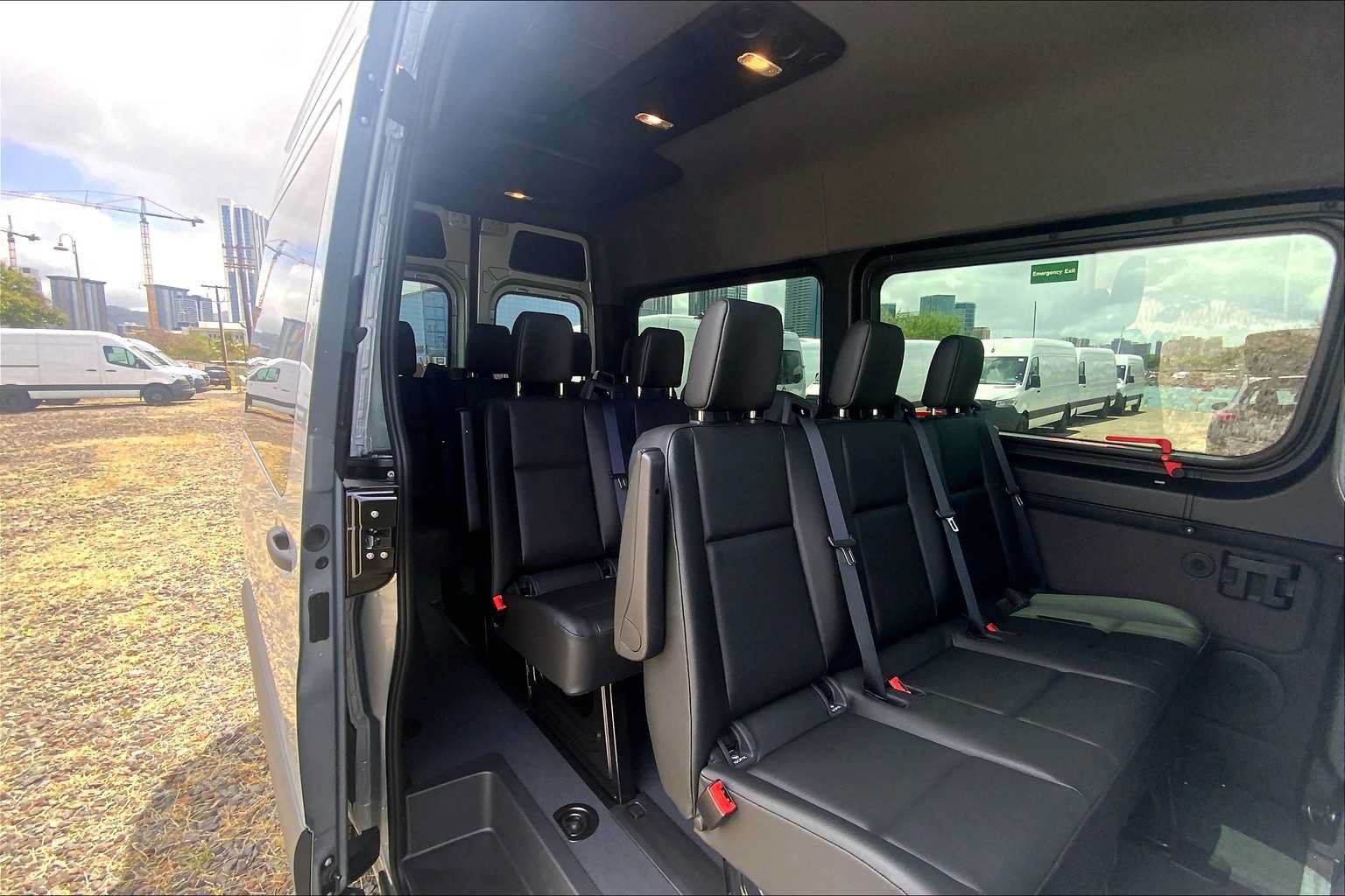 Used 2025 Mercedes-Benz Sprinter 2500 image 2