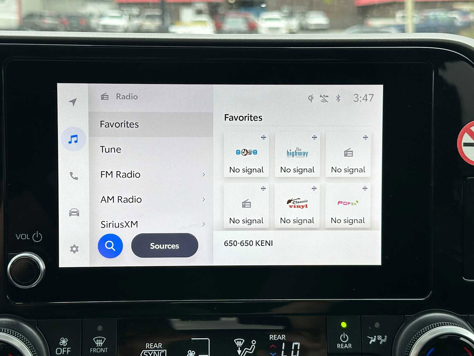 Used 2024 Toyota Highlander XLE image 28