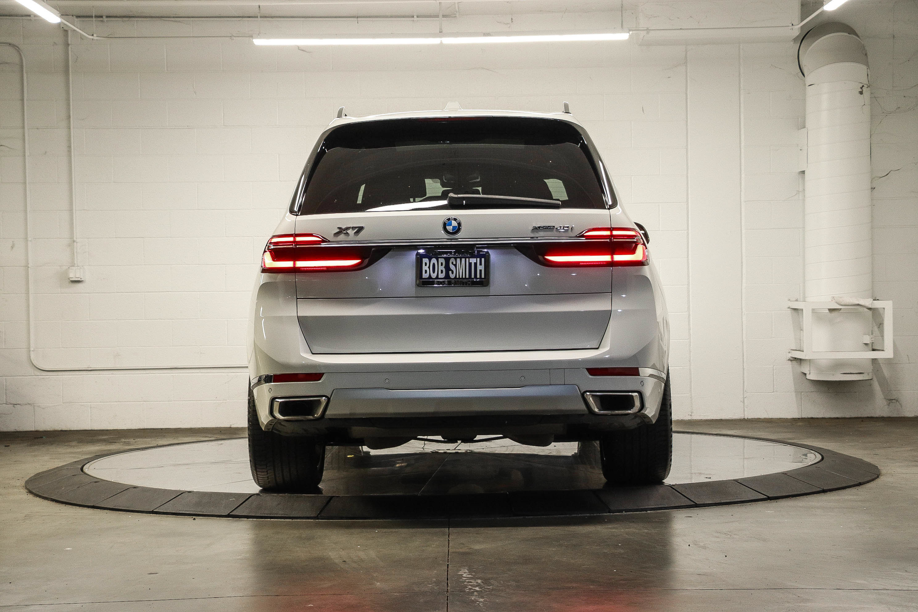 Used 2024 BMW X7 xDrive40i w/ Executive Package AWD/4WD image 5