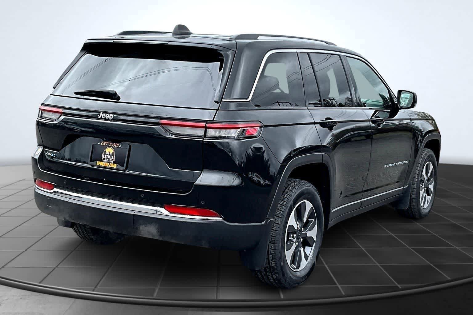 Used 2022 Jeep Grand Cherokee Limited 4xe w/ MOPAR Finishing Package AWD/4WD image 23
