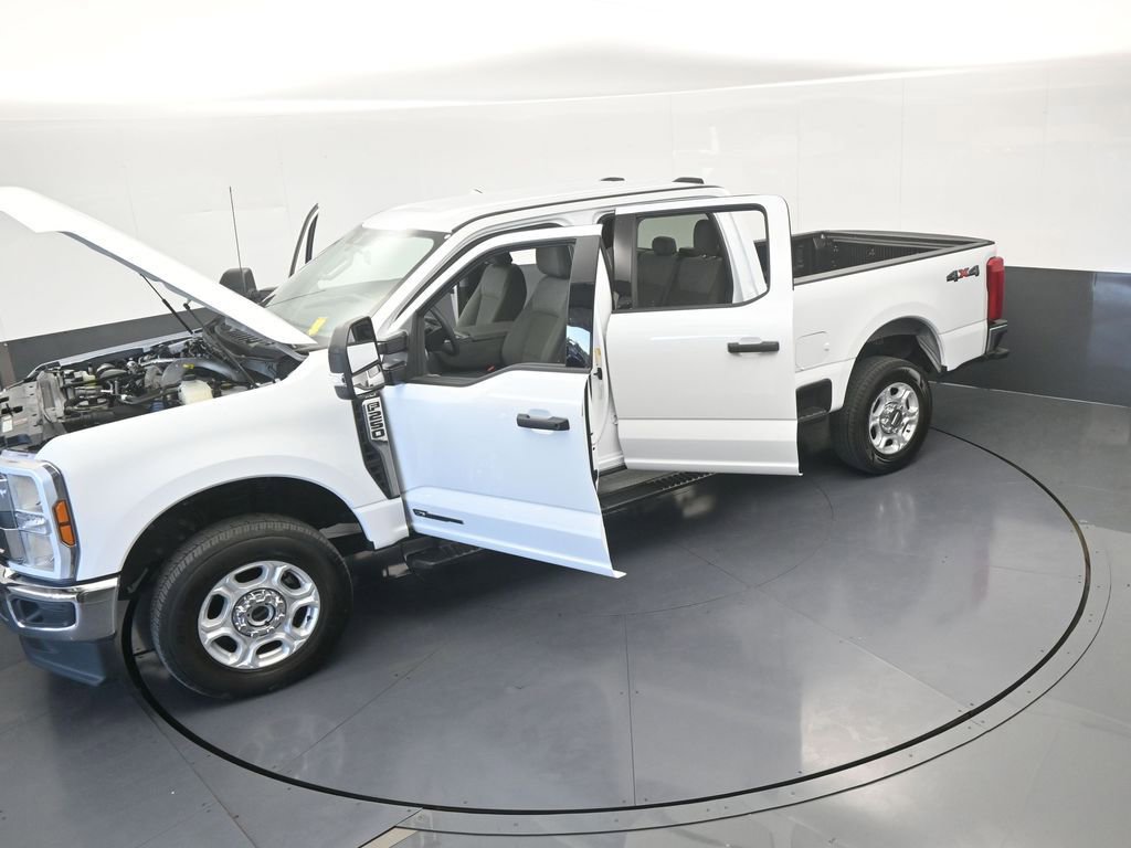 Used 2025 Ford F250 XLT image 69