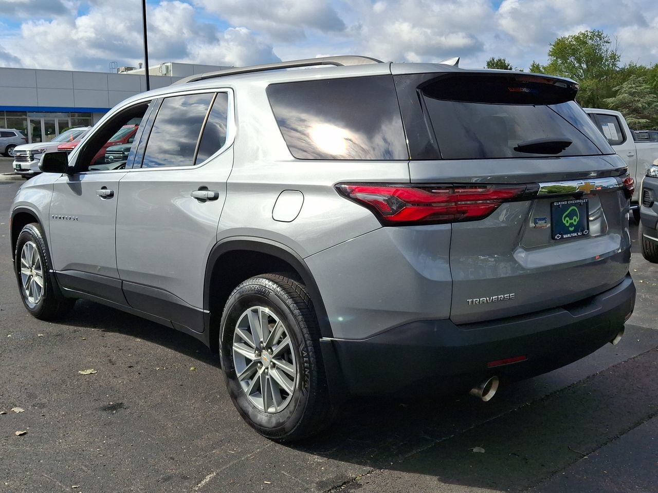 Certified 2023 Chevrolet Traverse LT FWD image 14