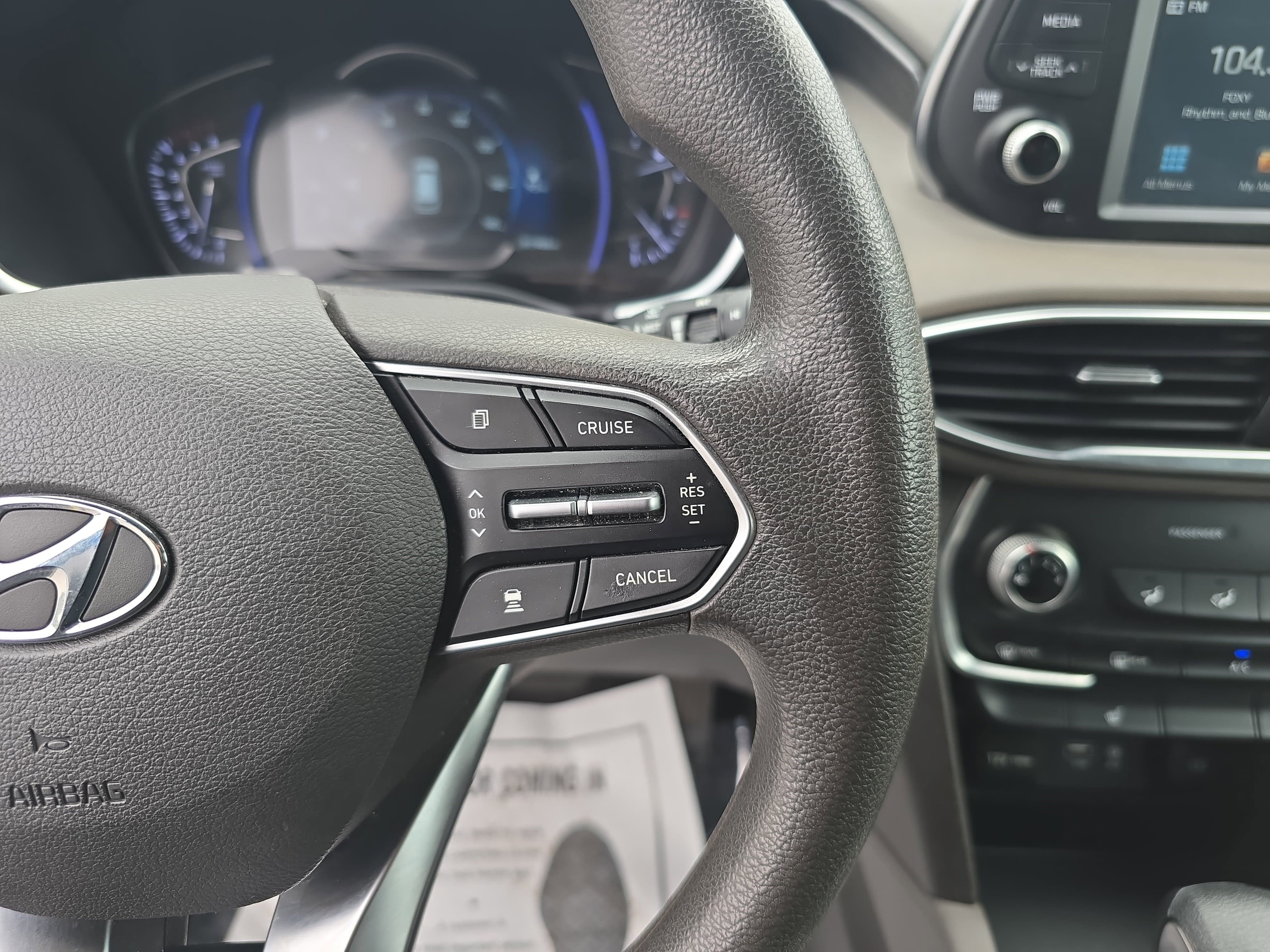 Used 2019 Hyundai Santa Fe SEL image 17