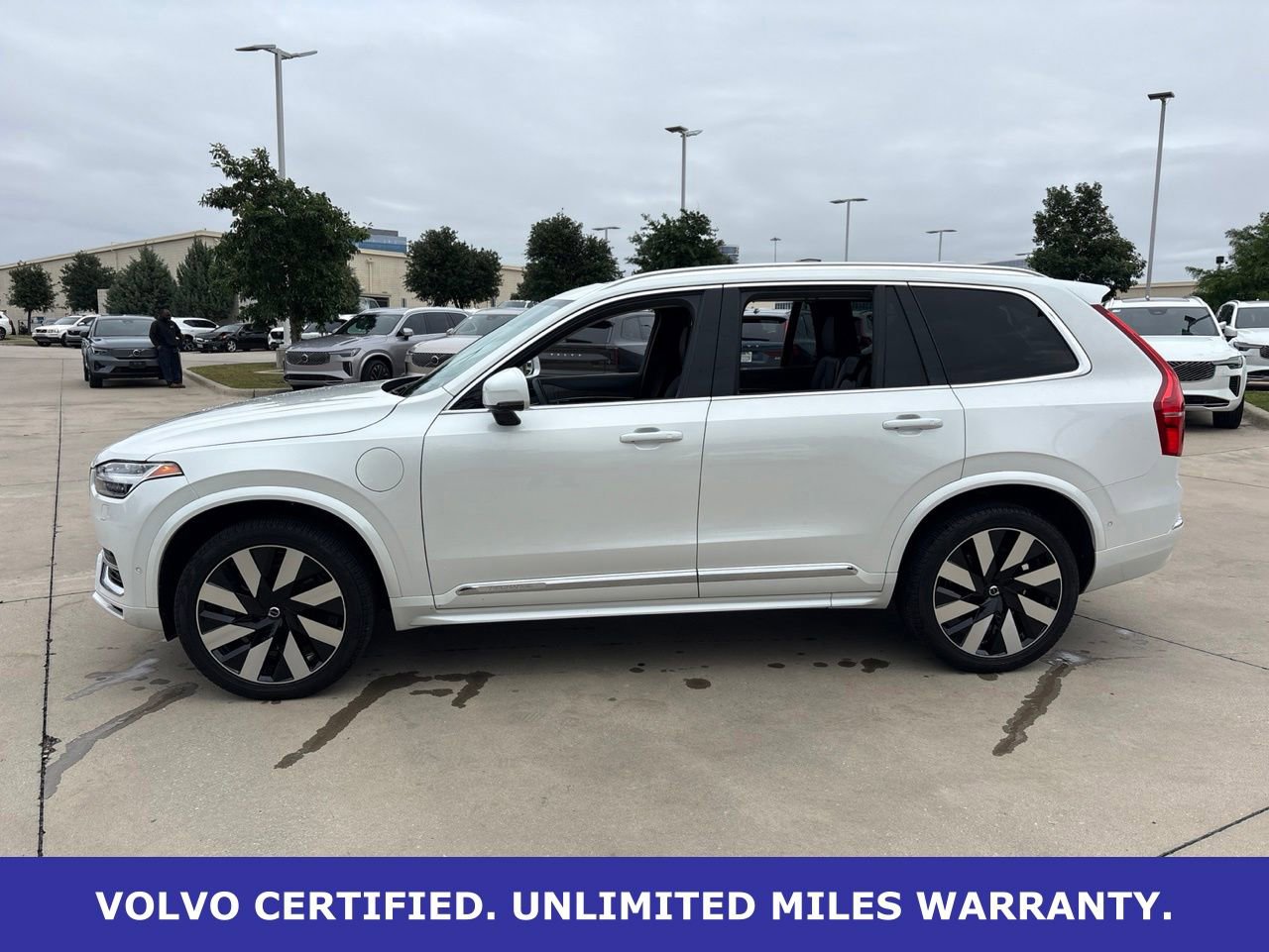 Certified 2023 Volvo XC90 T8 Ultimate w/ Protection Package Premier AWD/4WD image 8