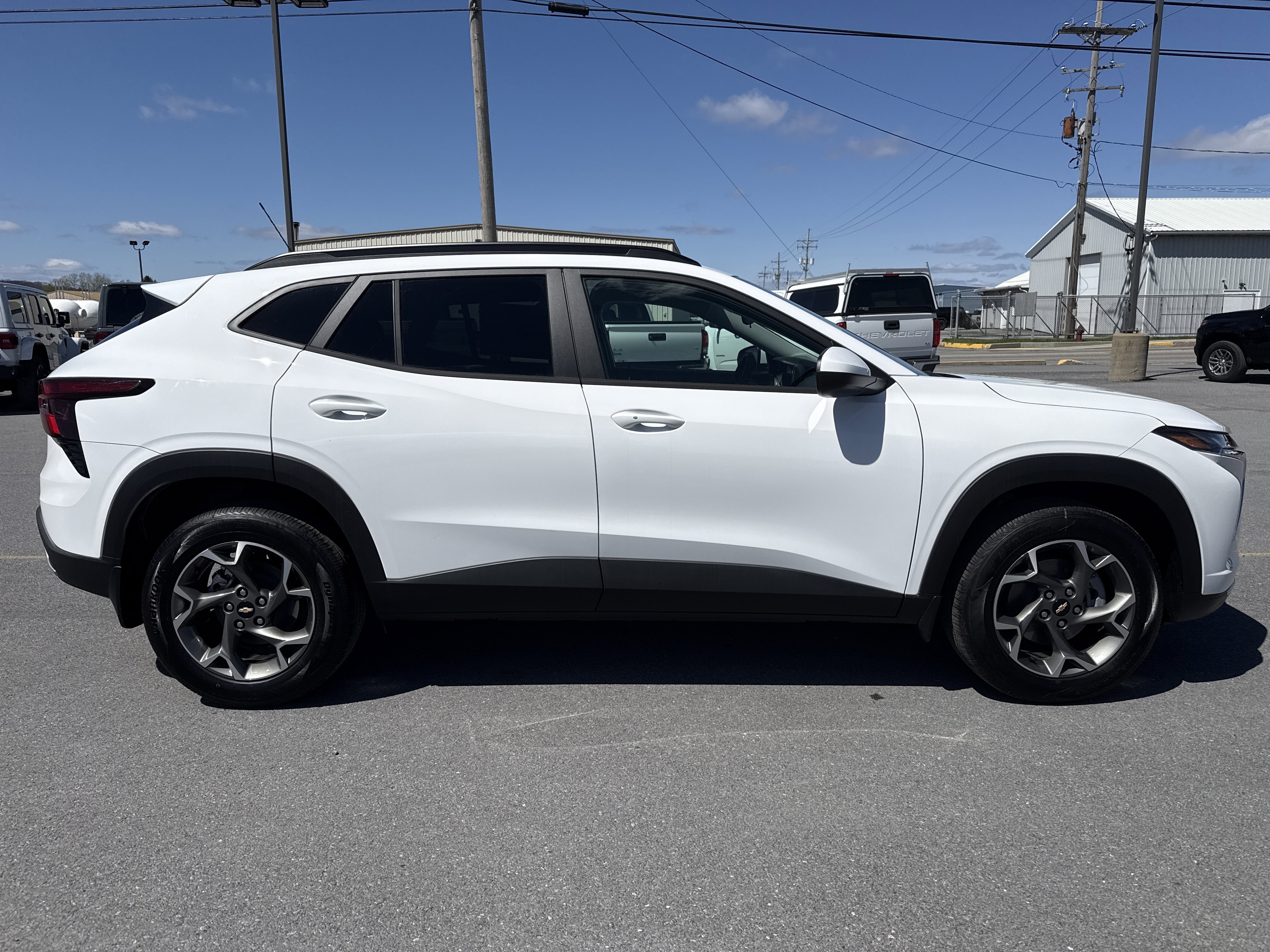 New 2026 Chevrolet Trax LT w/ Driver Confidence Package image 2