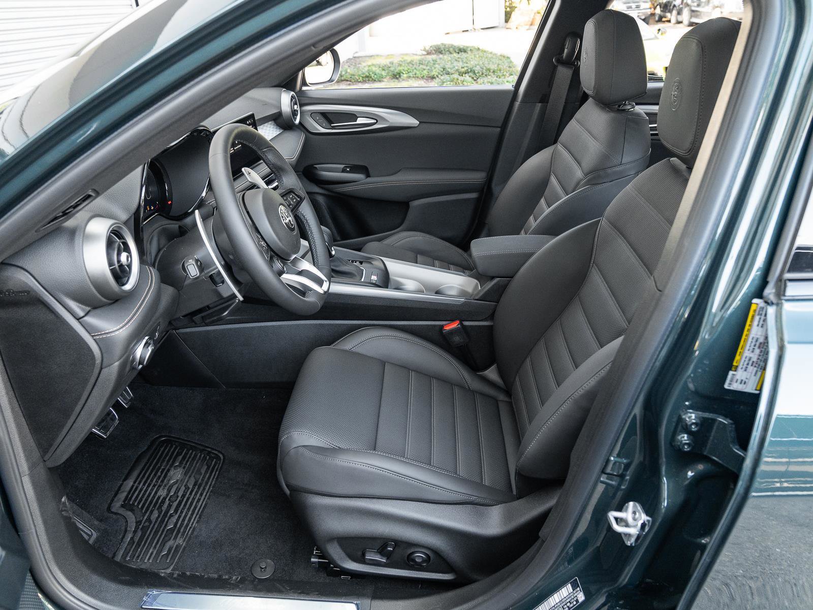 New 2026 Alfa Romeo Tonale Veloce w/ Quick Order Package 23H Volce image 18