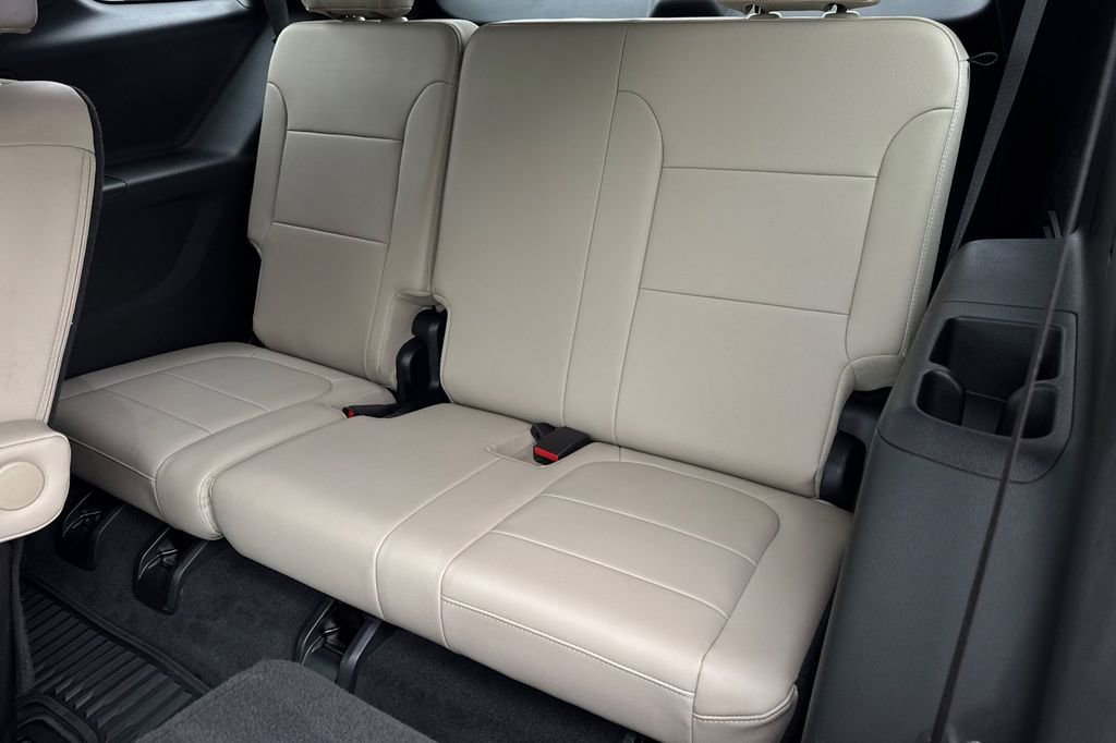 Certified 2023 Chevrolet Traverse LT w/ LT Premium Package image 17