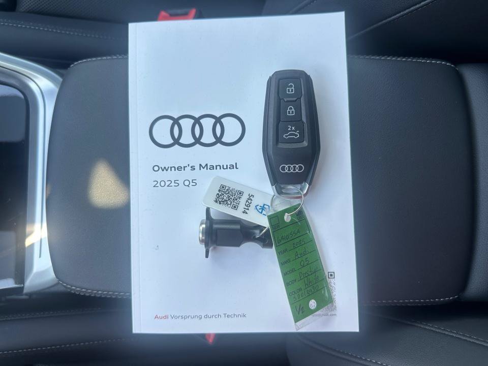 Used 2025 Audi Q5 Prestige AWD/4WD image 34