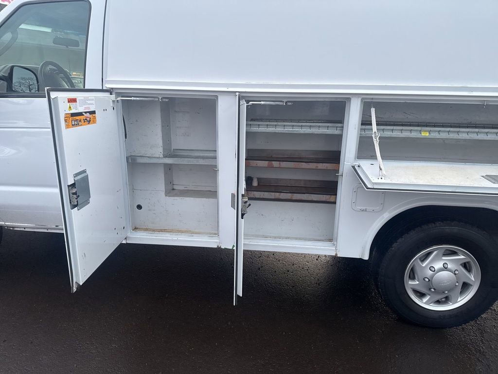 Used 2016 Ford E-350 and Econoline 350 Super Duty w/ Power Windows & Locks Group image 38