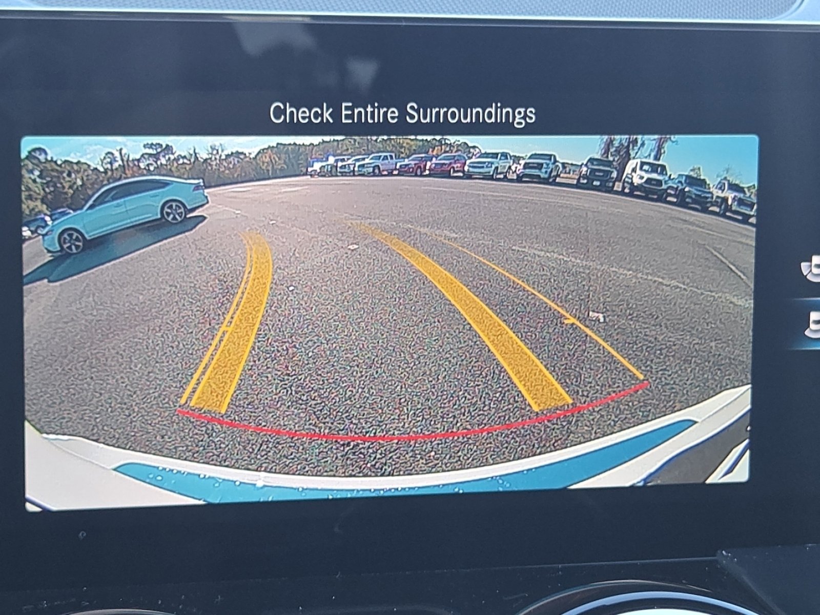 Used 2022 Mercedes-Benz GLB 250 4MATIC image 11