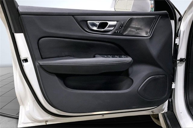 Certified 2024 Volvo V60 B5 Cross Country Ultimate w/ Protection Package Premier image 24
