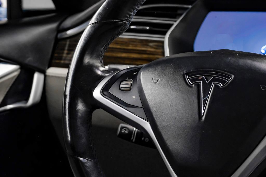 Used 2016 Tesla Model S 70 image 23
