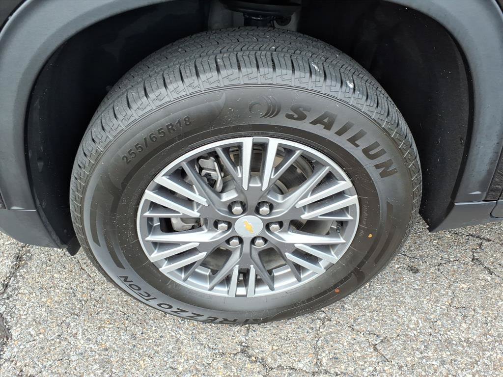 Used 2025 Chevrolet Traverse LT AWD/4WD image 10
