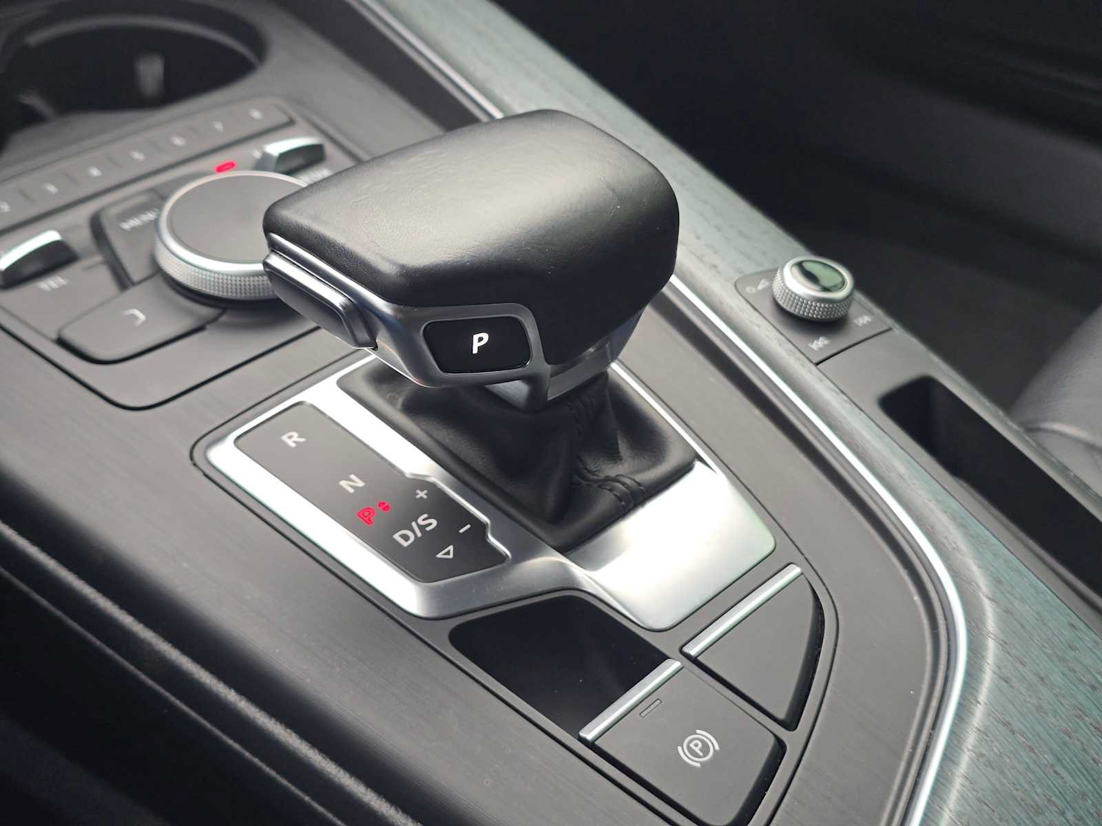 Used 2018 Audi A4 2.0T Premium w/ Convenience Package AWD/4WD image 27