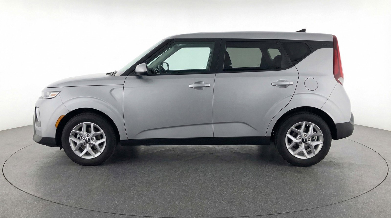 Used 2025 Kia Soul LX w/ LX Technology Package image 5