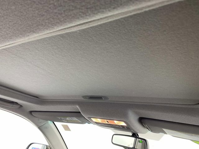 Used 2012 Toyota Highlander SE w/ Tow Pkg image 15