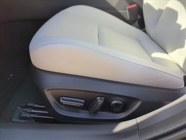 Certified 2026 Toyota Prius XLE FWD image 12