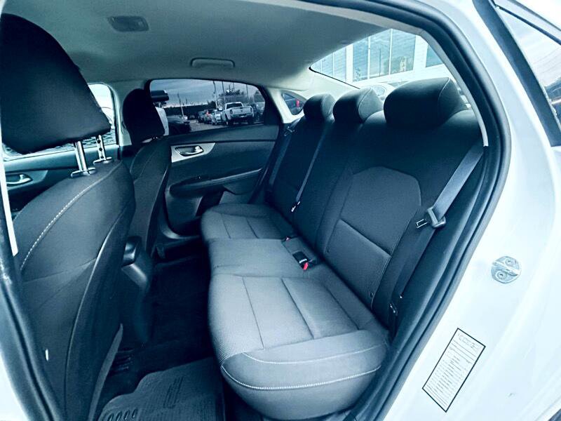 Used 2021 Kia Forte LXS image 11