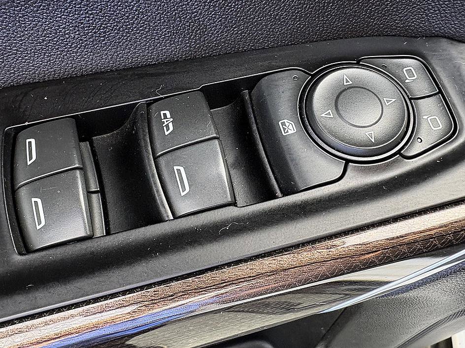 Used 2019 Chevrolet Silverado 1500 LT w/ Convenience Package image 14