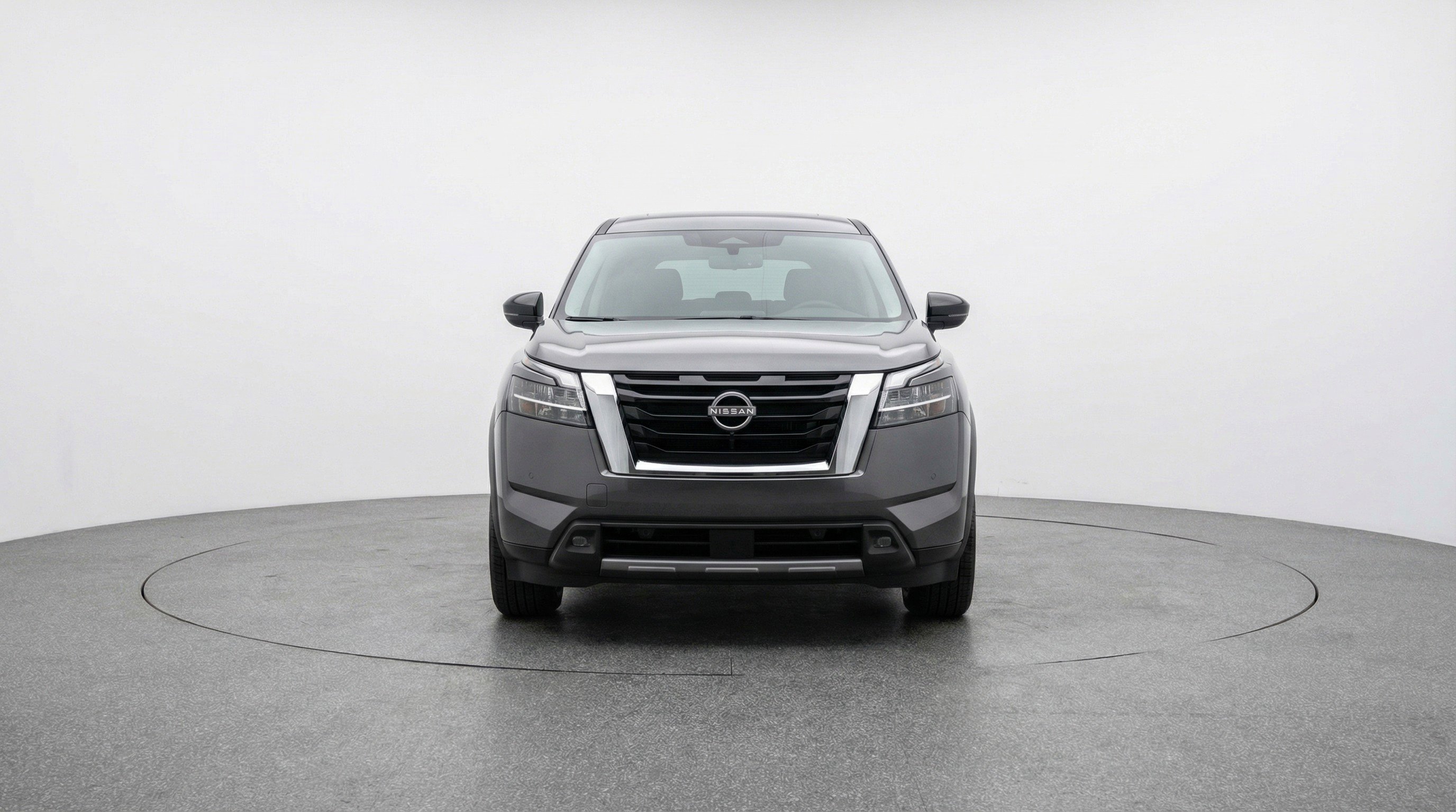 Used 2025 Nissan Pathfinder SV image 2