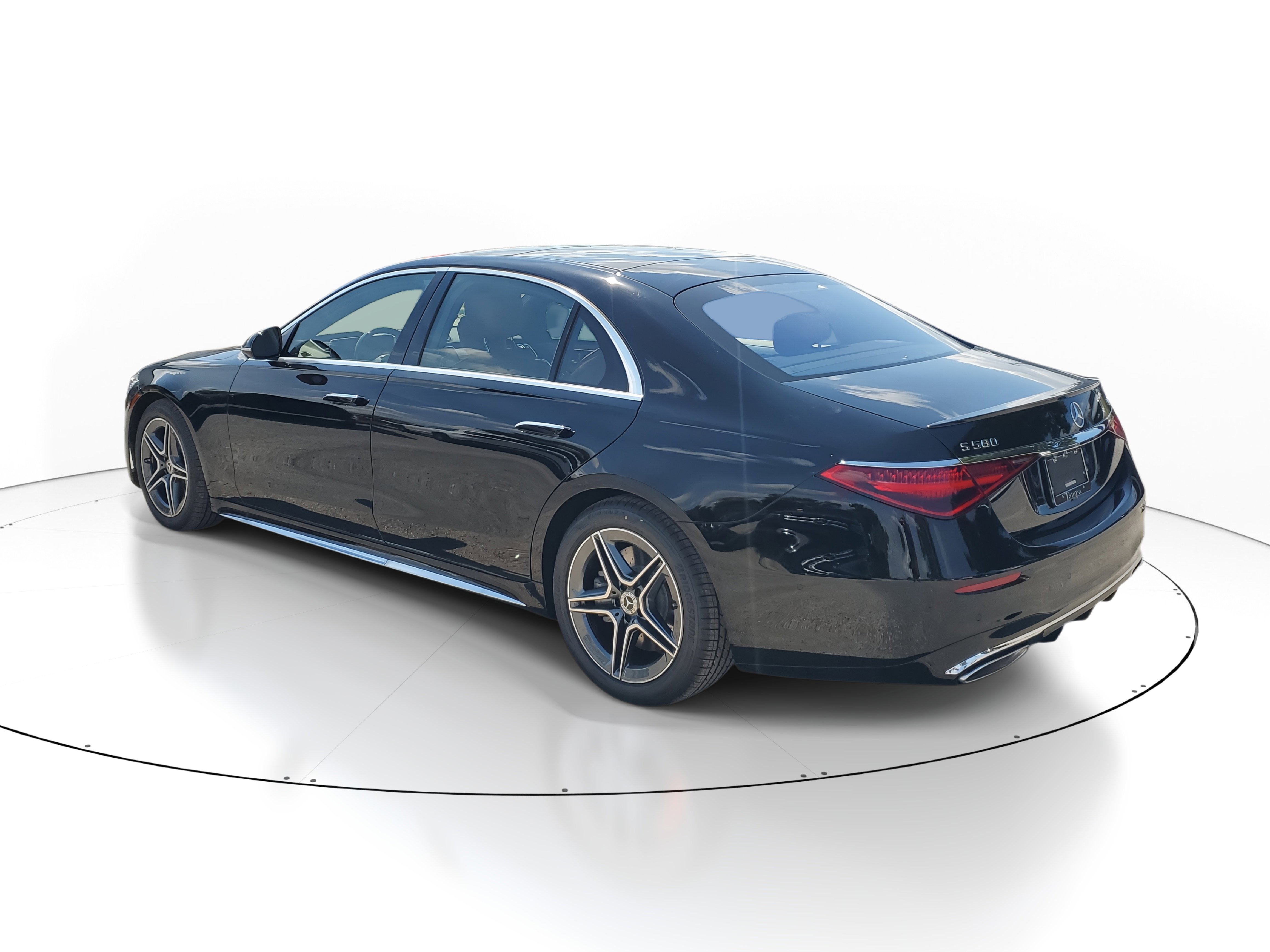 New 2026 Mercedes-Benz S 580 4MATIC Sedan image 3