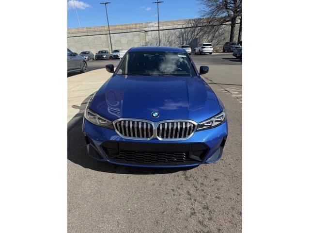 Used 2025 BMW 330i xDrive Sedan w/ M Sport Package image 5