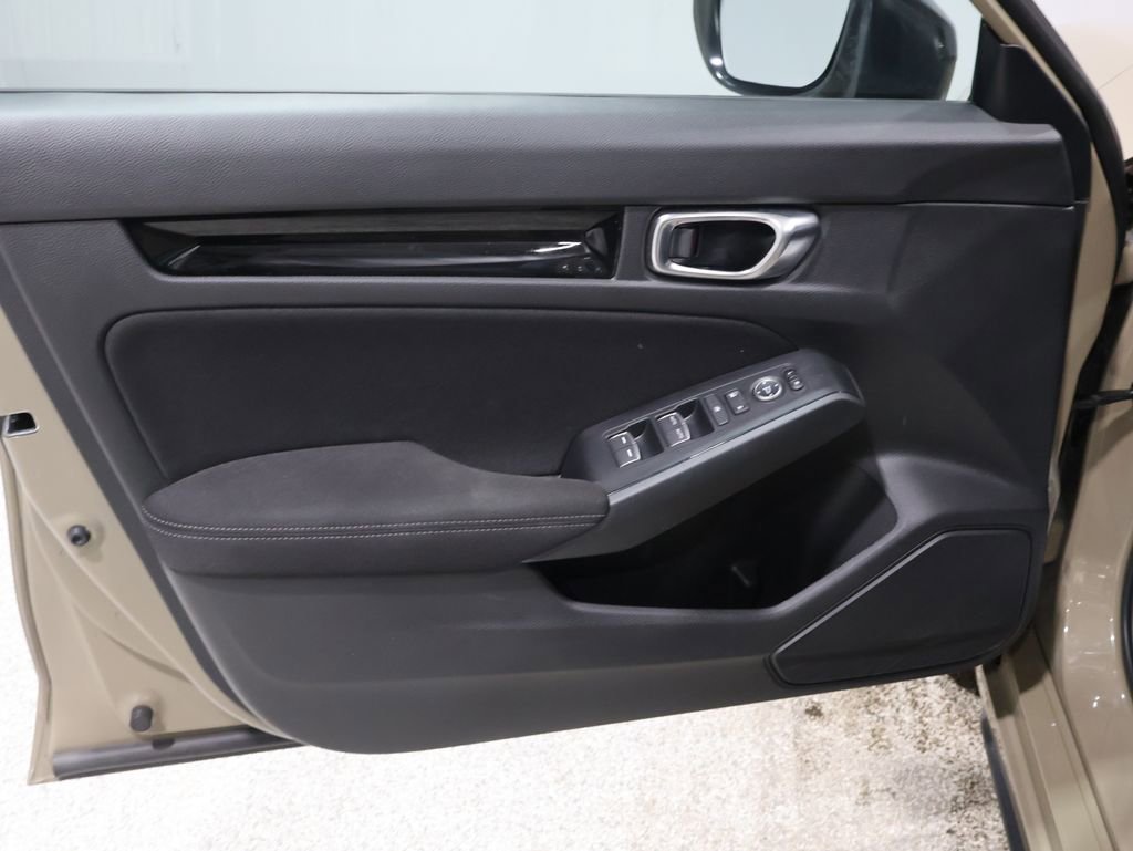 Used 2025 Honda Civic Sport image 12