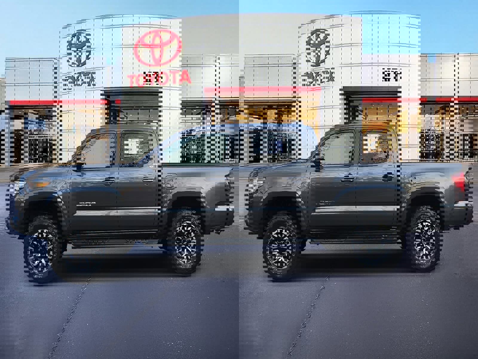 Used 2023 Toyota Tacoma SR5 image 8