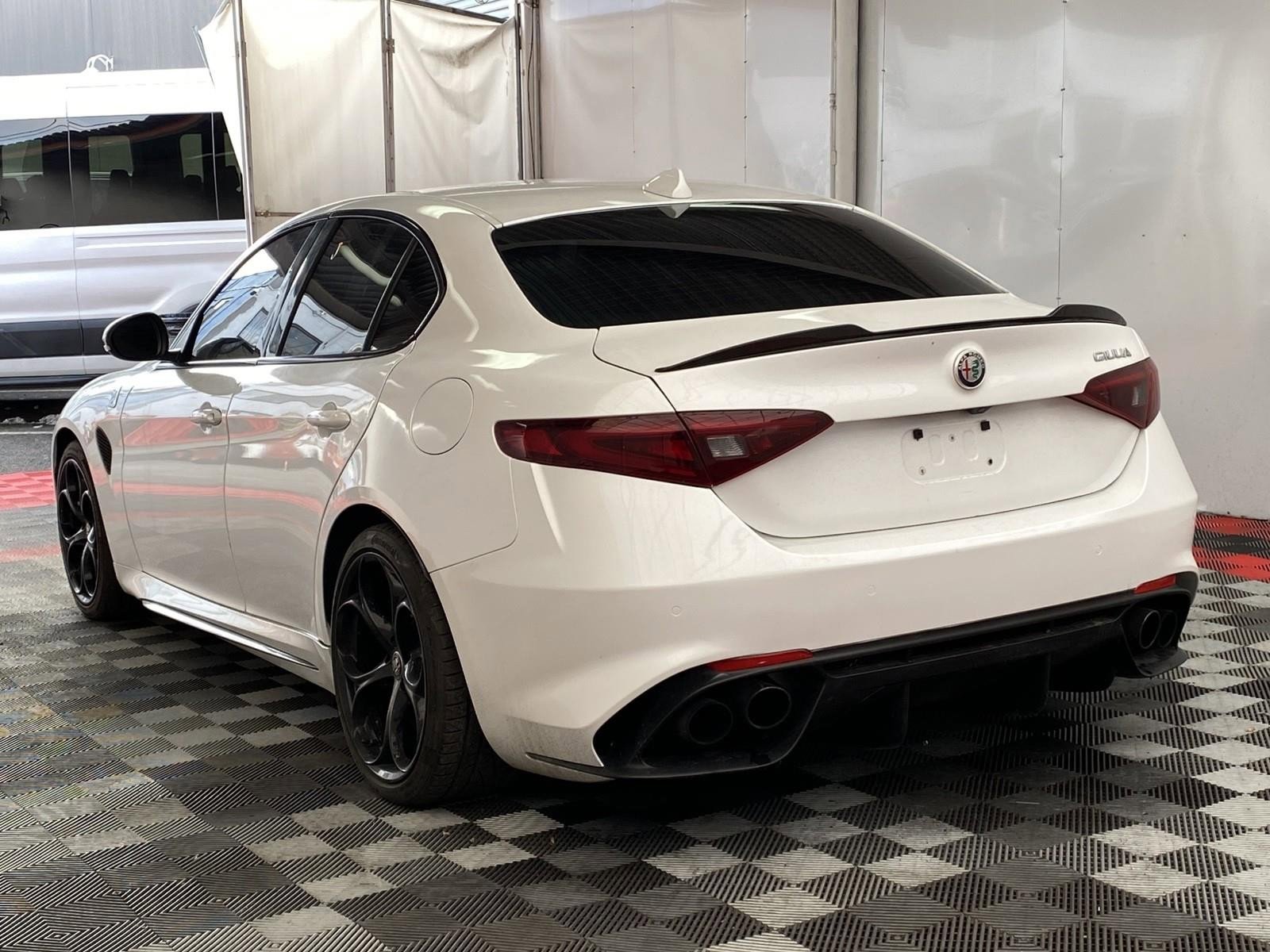 Used 2019 Alfa Romeo Giulia Quadrifoglio w/ Driver Assist Dynamic Package image 4