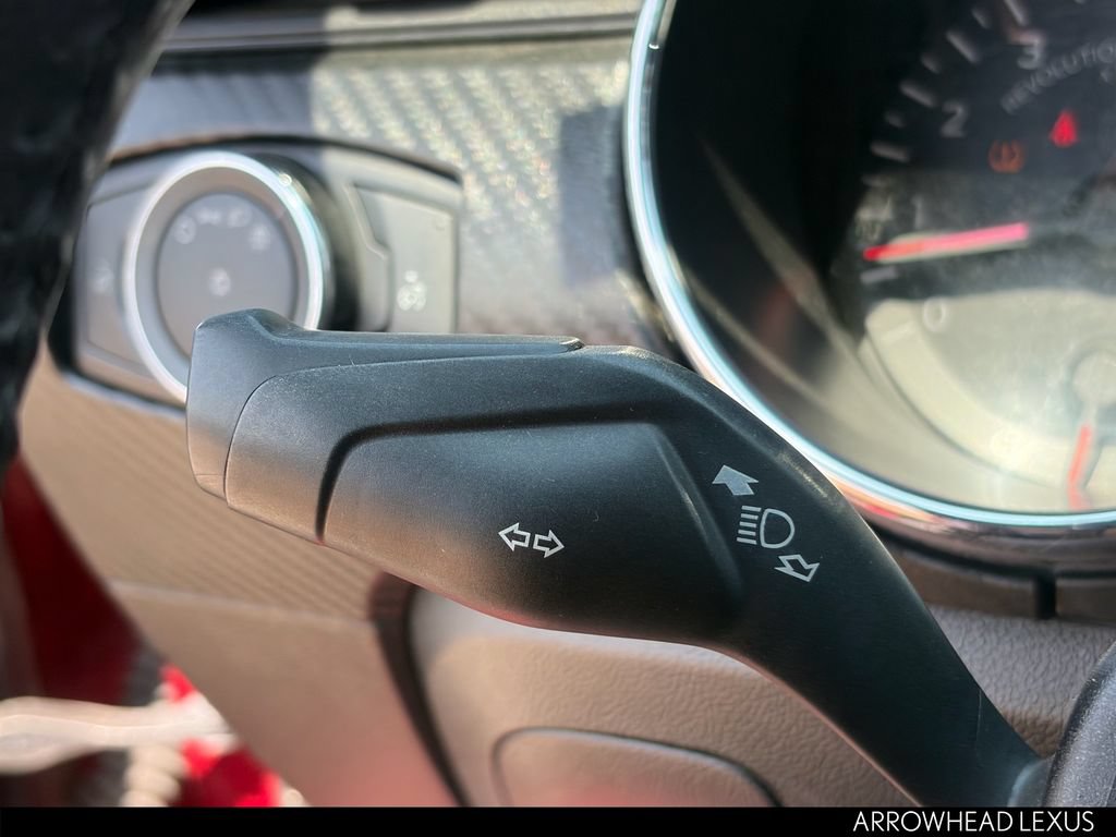 Used 2016 Ford Mustang Coupe RWD image 17