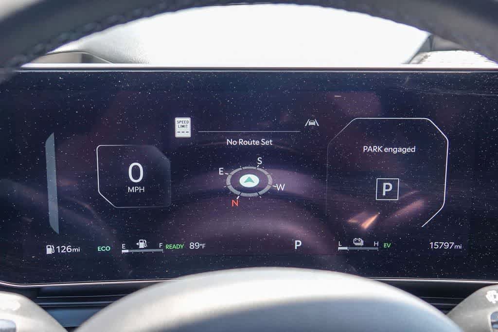 Certified 2025 Kia Carnival SX w/ SX Dark Edition Package FWD image 23